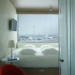 Hotel Citizenm Schiphol Airport 4*