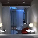 Hotel Citizenm Schiphol Airport 4*