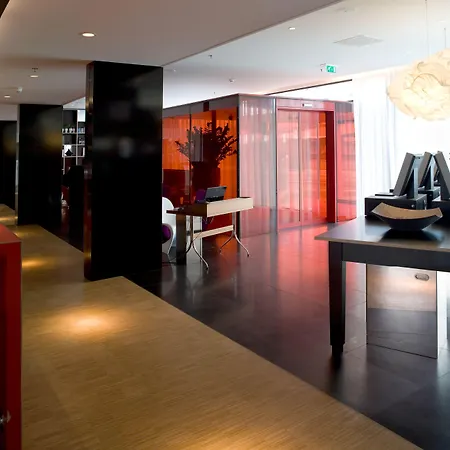 Citizenm Amsterdam Airport Schiphol Hotel 4*