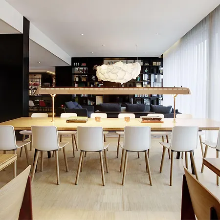 Citizenm Schiphol Airport Hotel