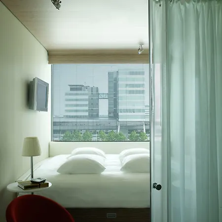 Hotel Citizenm Schiphol Airport 4*