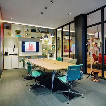Citizenm Amsterdam Airport Schiphol Hotel 4*