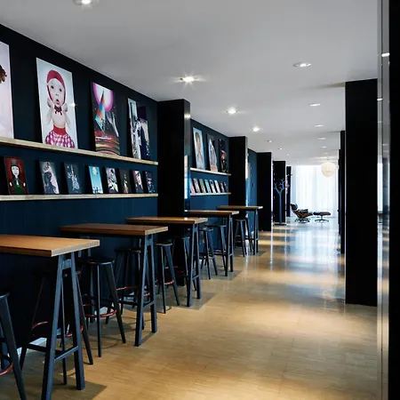 Citizenm Schiphol Airport 4*