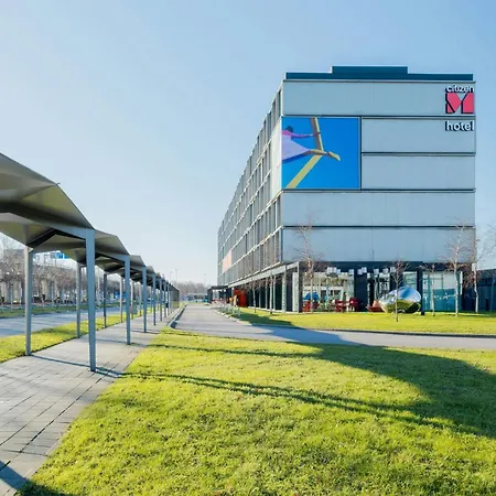 Citizenm Amsterdam Airport Schiphol Hotel 4*