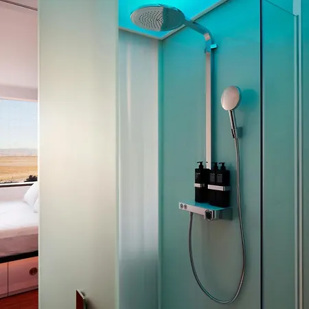 Citizenm Schiphol Airport Hotel 4*