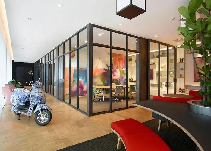 Отель Citizenm Schiphol Airport