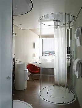 Citizenm Schiphol Airport Hotel