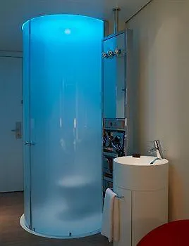 Hotel Citizenm Schiphol Airport 4*