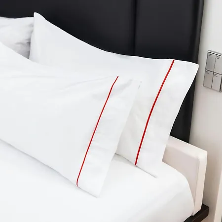 Citizenm Schiphol Airport Hotel 4*