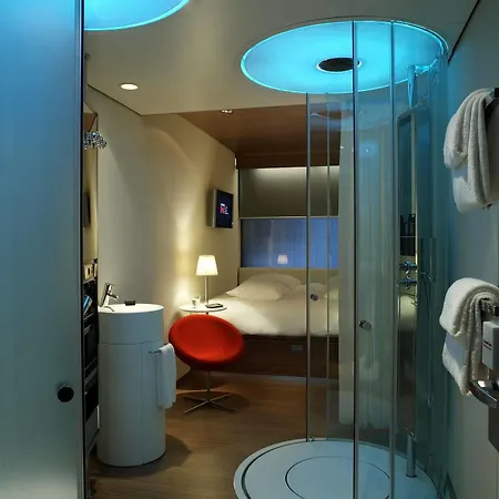 Hotel Citizenm Schiphol Airport 4*