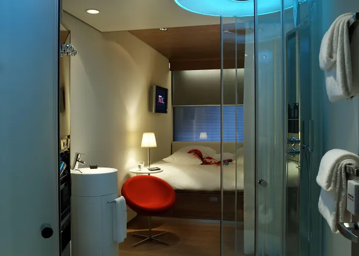 Citizenm Schiphol Airport 4*