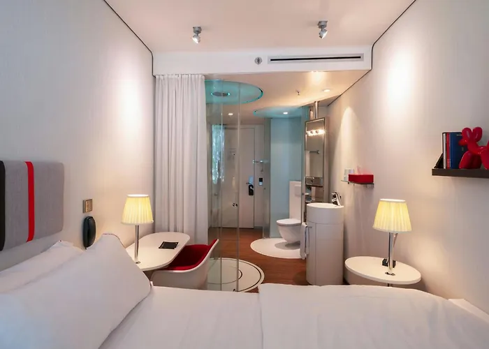 Hotel Citizenm Schiphol Airport 4*